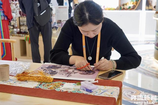 进博会丨丝路非遗吸睛又吸粉 甘肃馆成进博会“打卡”热门
