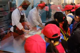 新京报小记者探访稻香村零号店，在老字号糕点店开启寻宝之旅图片