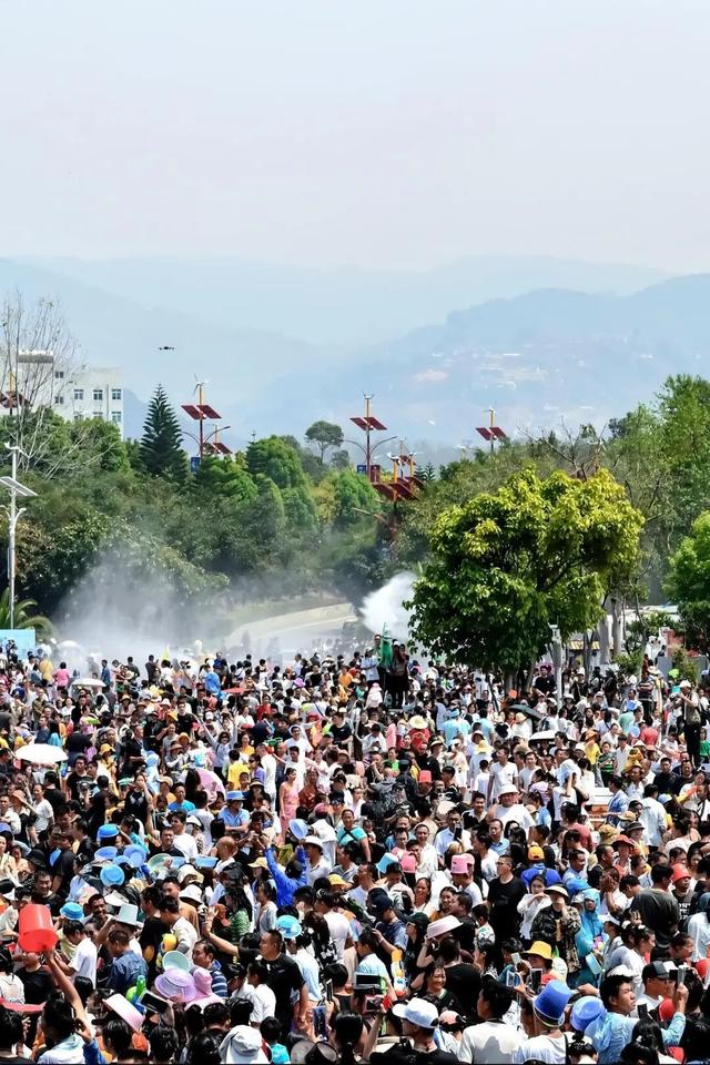 《经济日报》整版聚焦：临沧市打造“遇见临沧如回故乡”品牌