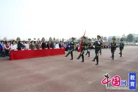 成都青苏职中2025春季开学典礼：国防教育进校园，同心共筑强国梦图片