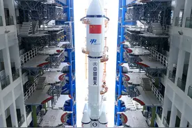 高清大图来了！天舟八号发射已就位图片