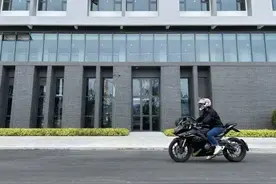 1500公里！帅气女学霸骑行3天来浙江读书图片