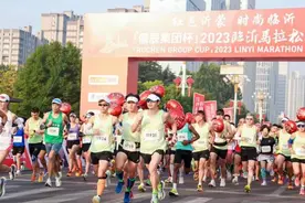 2023临沂马拉松嗨翻全城！点燃26000人的狂欢图片