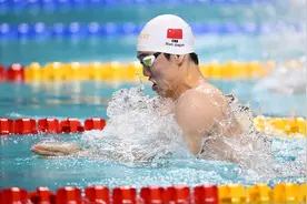 （体育）游泳——全国锦标赛：孙佳俊晋级男子50米蛙泳决赛图片