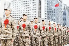 启程！河北新兵奔赴军营图片