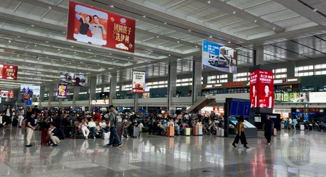 今日重庆火车站预计发送旅客32万人次