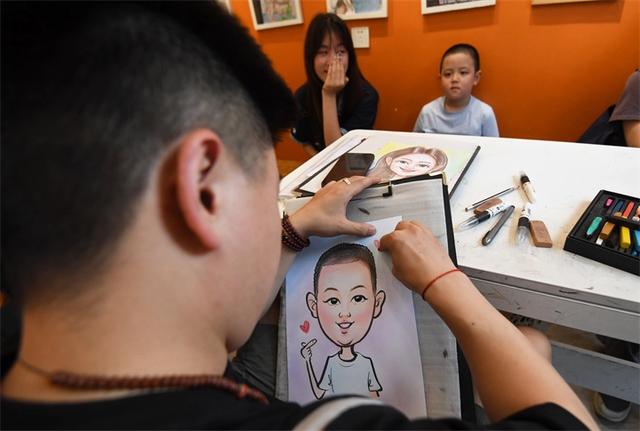 决战决胜十四五·贵阳篇 | 青云路蝶变记：千米老街绽放文旅新颜值