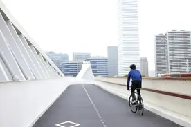 研究显示：“三高”人群每天做这个运动，心血管风险能降低20%！图片