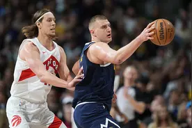 NBA｜掘金落后22分逆转胜猛龙  约基奇三双6抢断创神迹图片