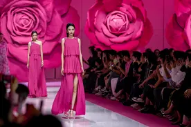 朱珠、文咏珊闪耀出席！深圳时装周2025春夏开幕大秀落幕图片