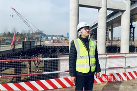 放弃机关优渥条件到武汉六环线，90后博士用实践让理论“落地生根”图片