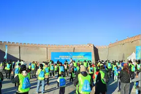 2024首届河北省科技工作者北斗乐跑亲子闯关赛举办图片
