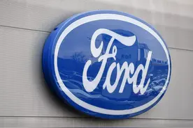 美国决定对美三大汽车制造商豁免墨加关税一个月图片