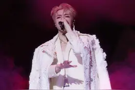 张艺兴2023巡回演唱会落幕图片