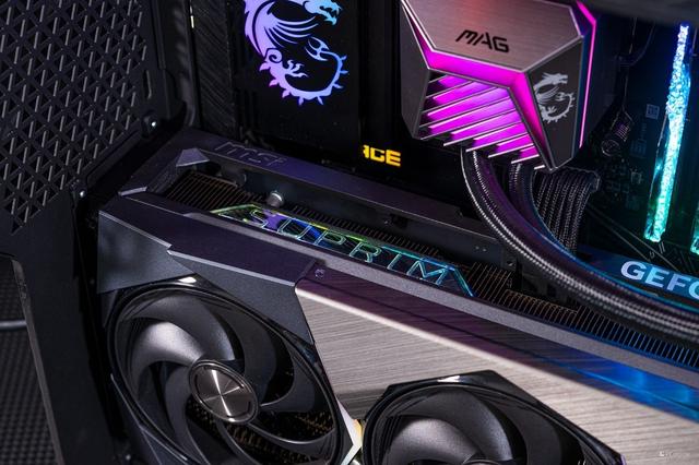 微星GeForce RTX 5080超龙SOC显卡评测：实力出众的“西装暴徒”