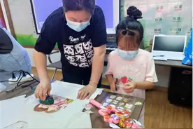 DIY“限量版”衣服，这个社区组织特色活动共享亲子时光图片