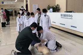 龙海小学举行“以探索为帆，向梦想远航”假期生活总结表彰大会图片