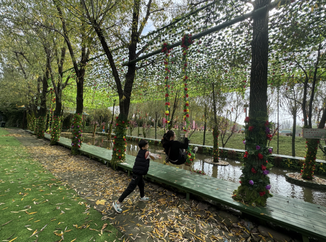 在河南农村，他们自建起一个3A级景区