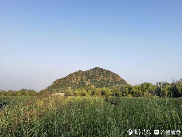 秋意渐浓，华山湖现静美画卷