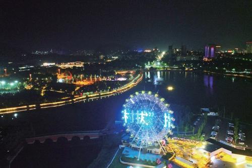 不止泉水叮咚！看济南夜色如何“火出圈”
