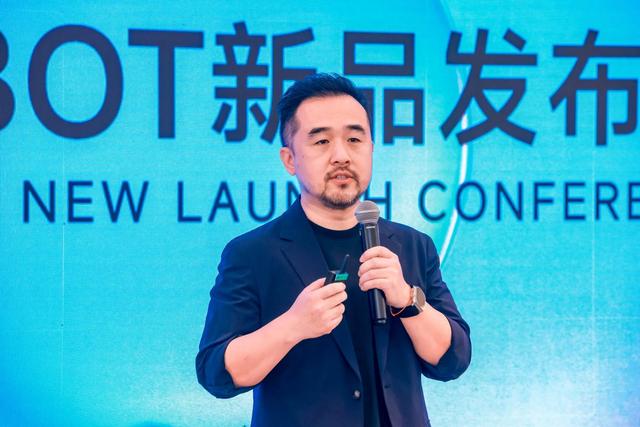 ​影智科技发布AI咖啡&冰淇淋机器人，引领AI消费新生态