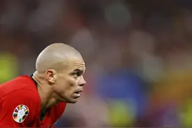 欧洲杯战报丨法国队点球大战5:3葡萄牙，C罗佩佩告别欧洲杯图片