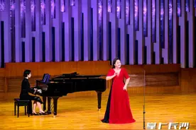 “红歌颂·家国情”中国经典作品暨刘丽亚独唱音乐会举办图片