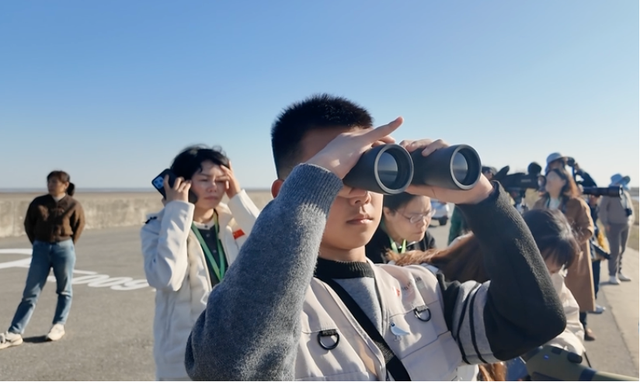 2025崇明东滩观鸟生活季启幕