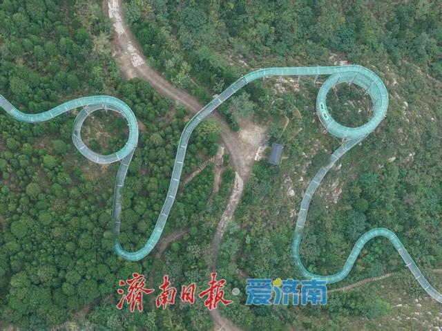 一年四季 泉在济南 | 国庆假期，石崮寨迎客流小高峰