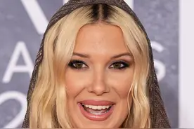 《怪奇物语》女演员为年轻女孩发声：这不是新闻，而是霸凌图片