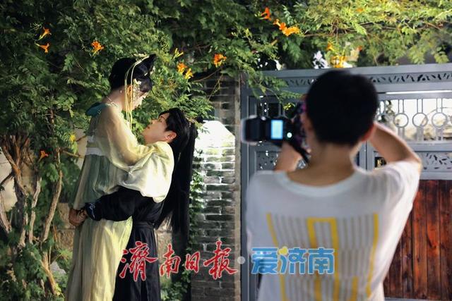 一年四季 泉在济南丨夜游百花洲 邂逅泉城古韵与新潮