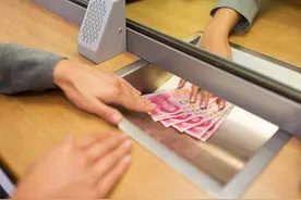 记者实测银行上门服务：15家银行网点客服均称可上门，从业者最担心法律风险图片