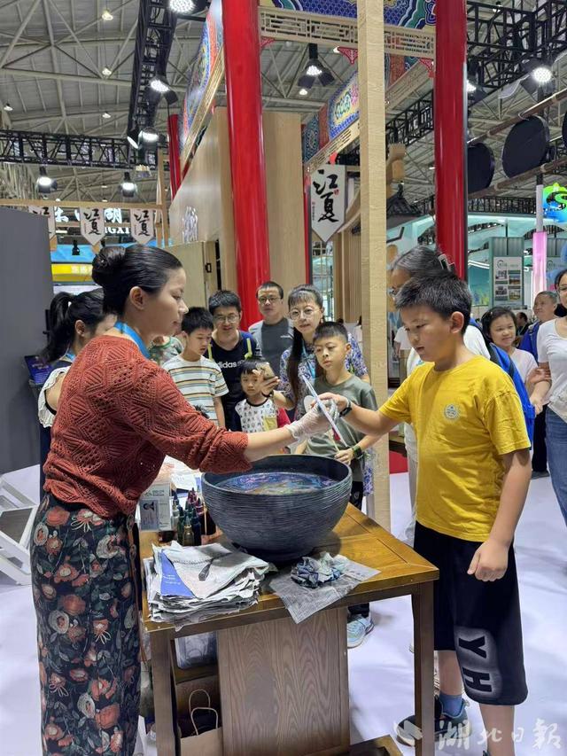 现场签约超21亿！江夏展区惊艳文博会