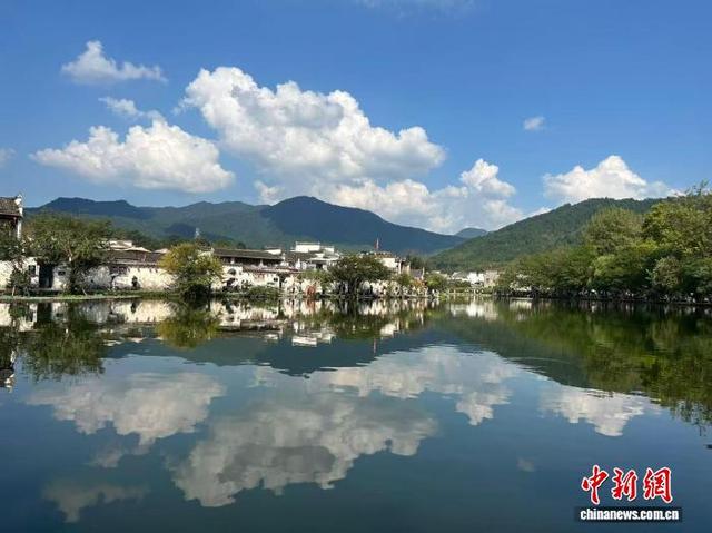 文旅观察：省际交界游爆火 边缘城市如何变身假期顶流？