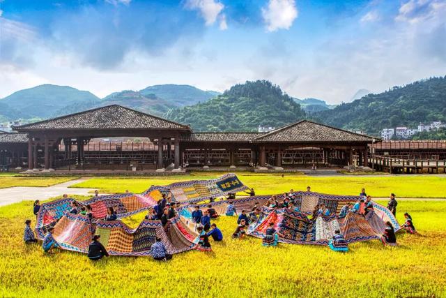 国庆中秋22.64万人次游龙山，只是预热！第四届湘西州旅发大会，邀您再相逢