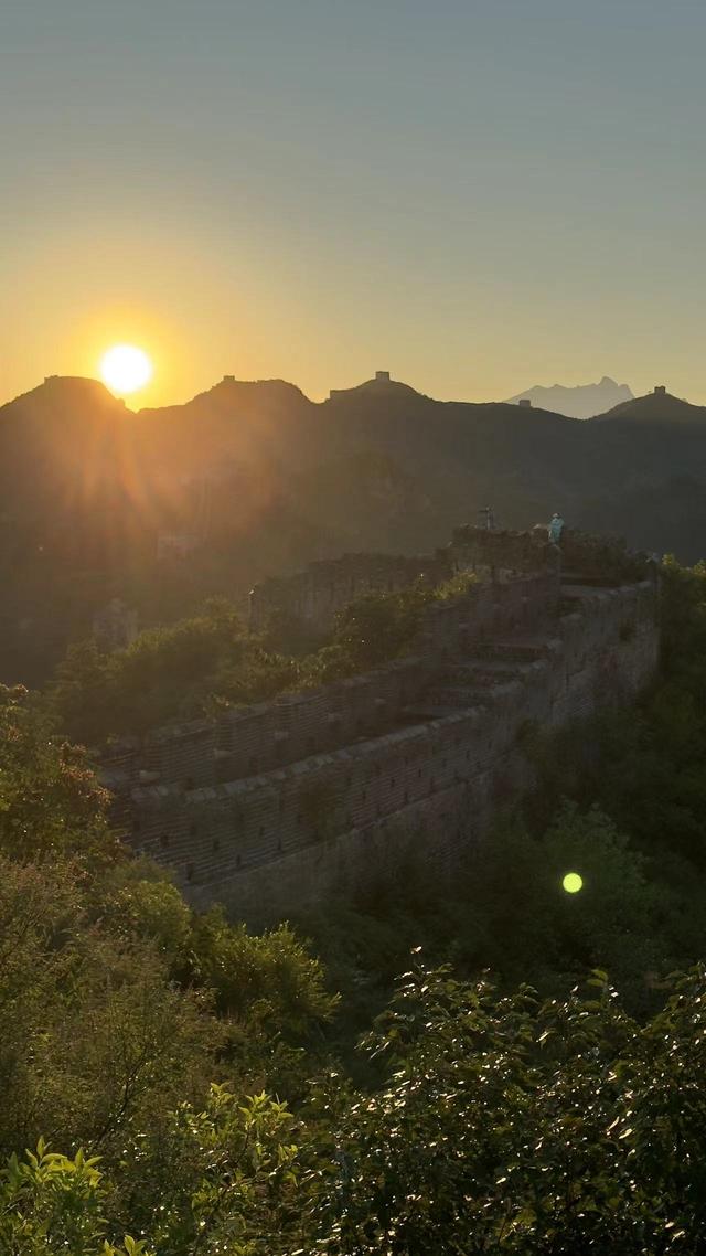 河北滦平：金山岭长城晨景如画
