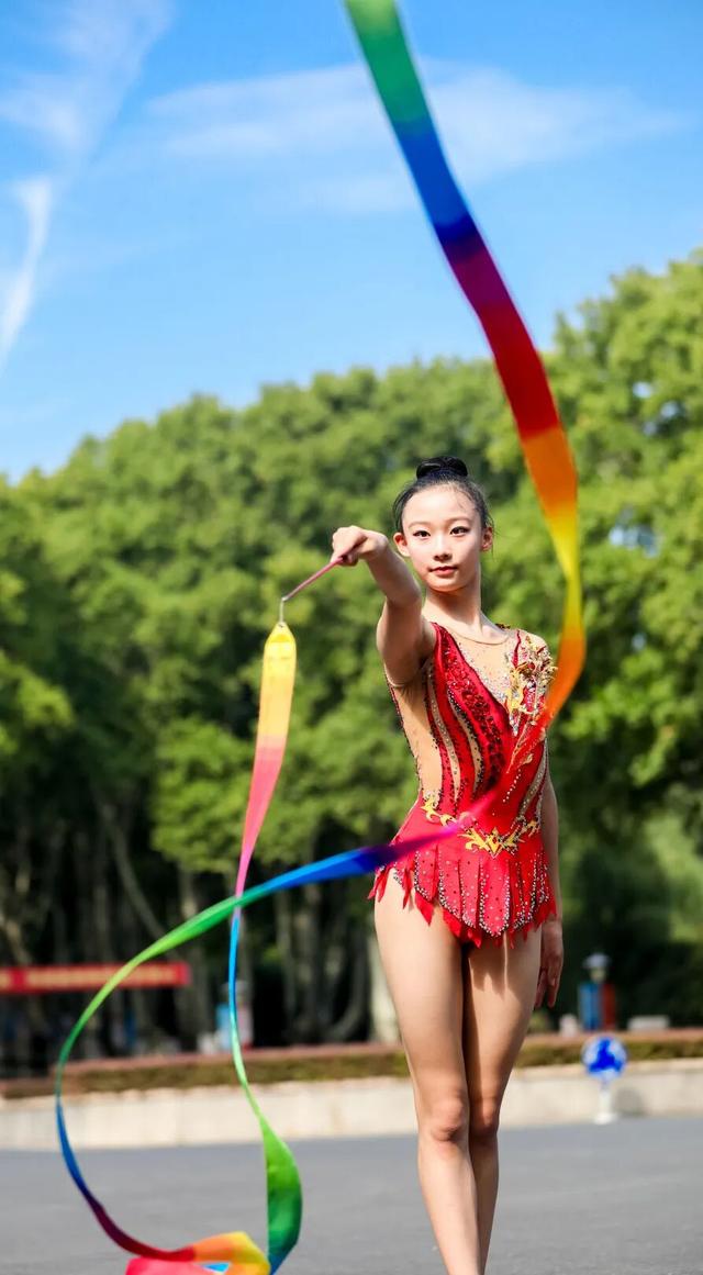 大草坪上听音乐赏圆月，约了吗？