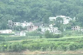 普定县：“小厕所”改出“大民生”图片