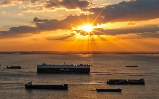 奔腾向前的大江大河