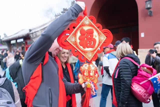 年味出圈、人气火爆！2026年春节假期北京文旅市场喜迎新春开门红