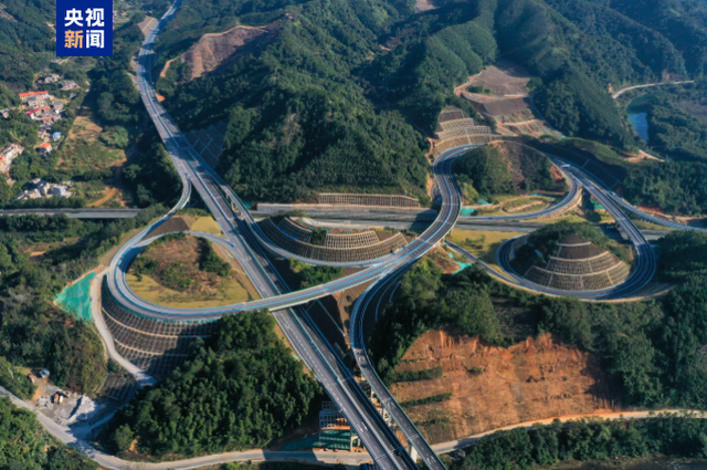 2.5h缩短至1h车程！趁高速通车来这两座宝藏小城，品品茶香和诗意……