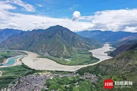 长江第一湾的种树人：种柳十年 金沙江待我如初恋｜川流中国·上游行图片