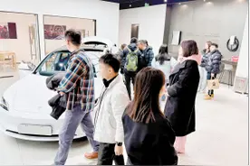 昆明新能源汽车持续热销图片