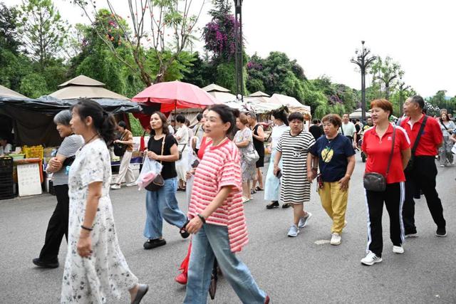 弥勒这个社区人气旺！800家民宿爆满~