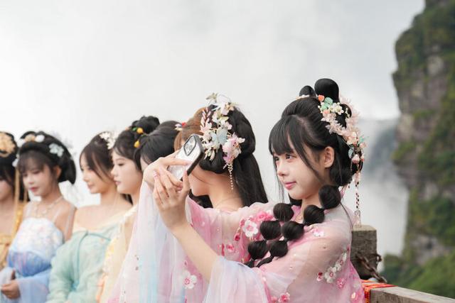 梵净山：“妆造旅拍”撬动文旅消费新市场
