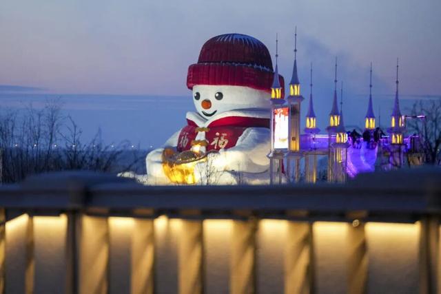 这个冬天，来黑龙江看大雪人吗？