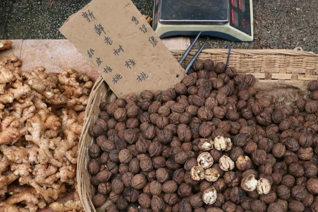 龙泉的早高峰在西河综合市场