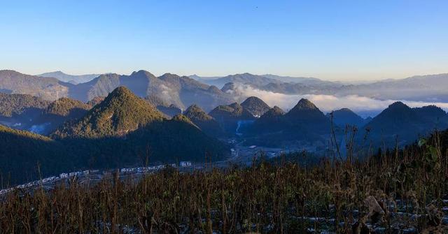 诗画冬日鹤峰：峰披轻纱  林染五彩