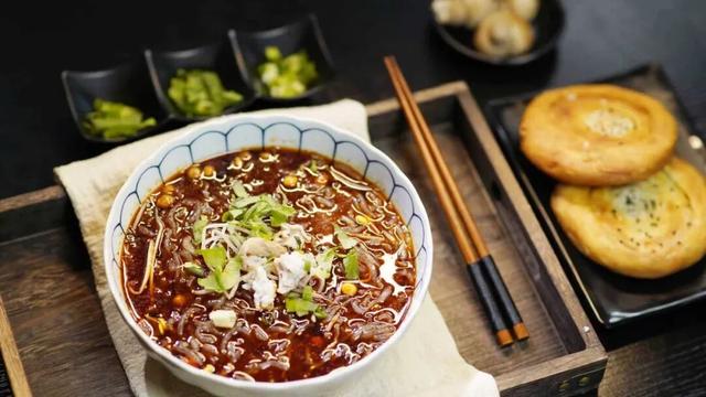 肥肠粉必须配军屯锅魁·····这对CP太好磕