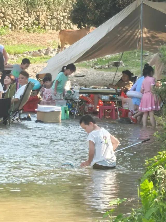 翔安北部惊现亲子游圣地！溪上帐篷正在流行！
